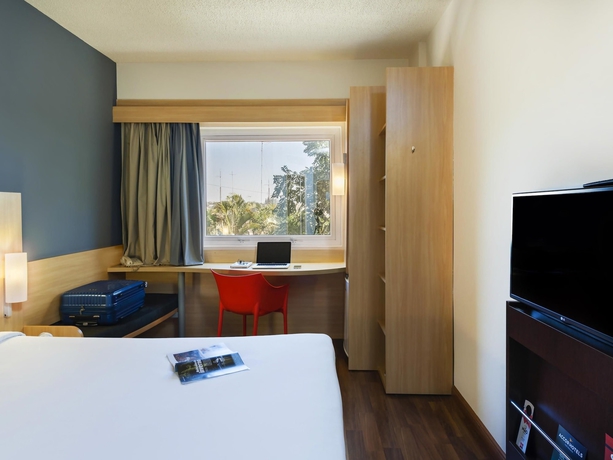 Imagen de la habitación del Hotel Ibis Paulinia. Foto 15