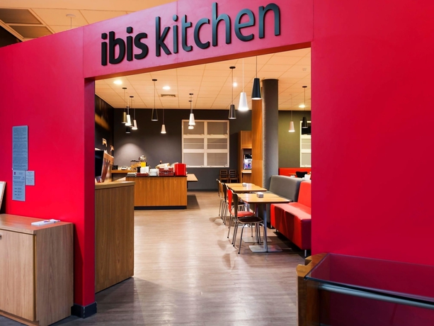 Imagen del bar/restaurante del Hotel Ibis Paulinia. Foto 8