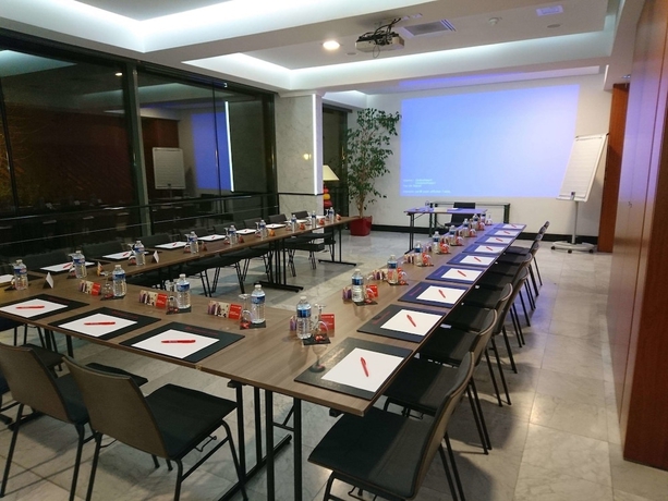 Imagen de los interiores del Hotel Ibis Périgueux Centre. Foto 19