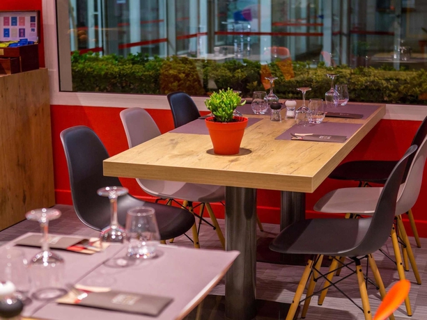 Imagen del bar/restaurante del Hotel Ibis Perpignan Sud Saint Charles. Foto 8