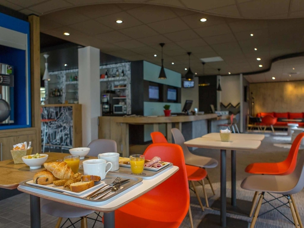 Imagen del bar/restaurante del Hotel Ibis Perpignan Sud Saint Charles. Foto 9