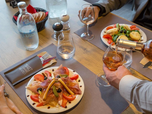 Imagen del bar/restaurante del Hotel Ibis Perpignan Sud Saint Charles. Foto 10