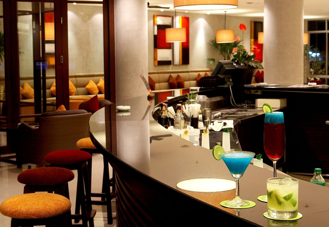 Imagen del bar/restaurante del Hotel Ibis Phuket Patong - Sha Extra Plus. Foto 6