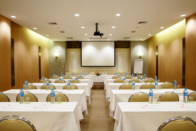 Imagen de los interiores del Hotel Ibis Phuket Patong - Sha Extra Plus. Foto 15