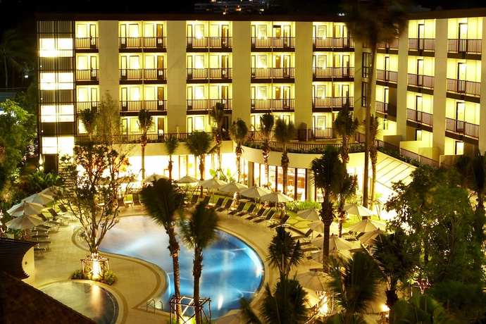 Imagen de la piscina del Hotel Ibis Phuket Patong - Sha Extra Plus. Foto 16