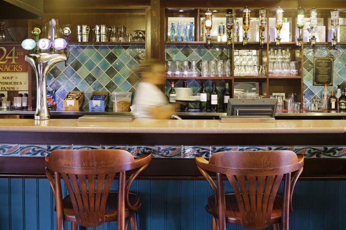 Imagen del bar/restaurante del Hotel Ibis Plymouth. Foto 5