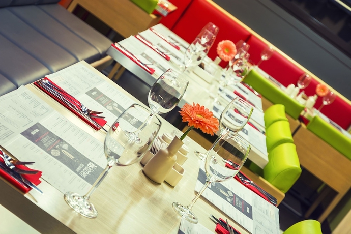 Imagen del bar/restaurante del Hotel Ibis Plzen. Foto 3