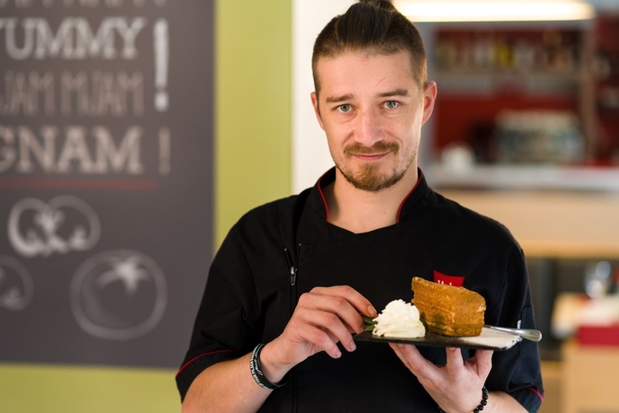 Imagen del bar/restaurante del Hotel Ibis Plzen. Foto 8