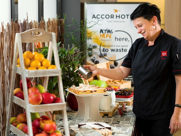 Imagen del bar/restaurante del Hotel Ibis Plzen. Foto 10