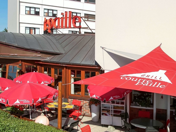 Imagen del bar/restaurante del Hotel Ibis Poitiers Sud. Foto 2