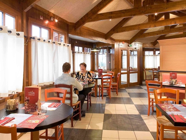 Imagen del bar/restaurante del Hotel Ibis Poitiers Sud. Foto 7