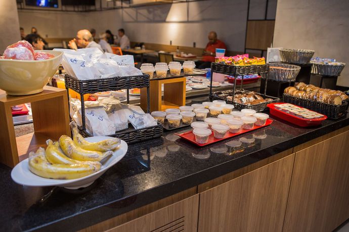 Imagen del bar/restaurante del Hotel Ibis Ponta Grossa. Foto 6