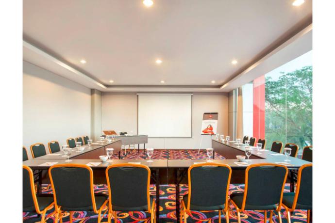 Imagen de los interiores del Hotel Ibis Pontianak City Center. Foto 11