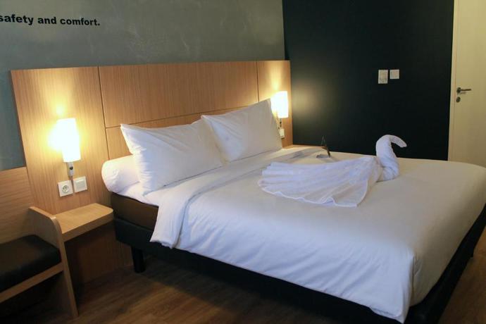 Imagen de la habitación del Hotel Ibis Pontianak City Center. Foto 8