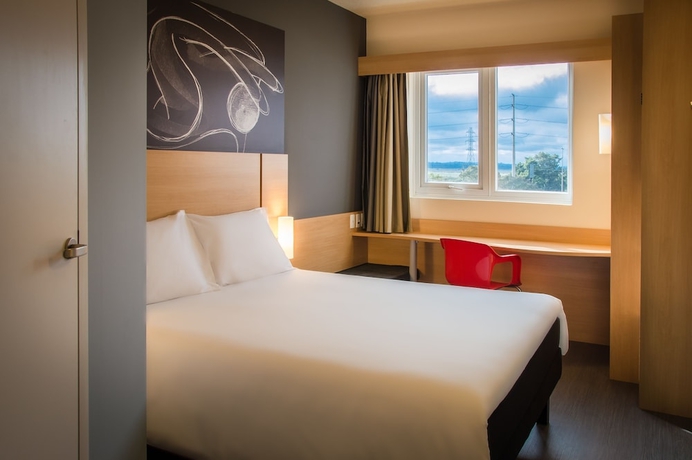 Imagen de la habitación del Hotel Ibis Porto Alegre Assis Brasil. Foto 8