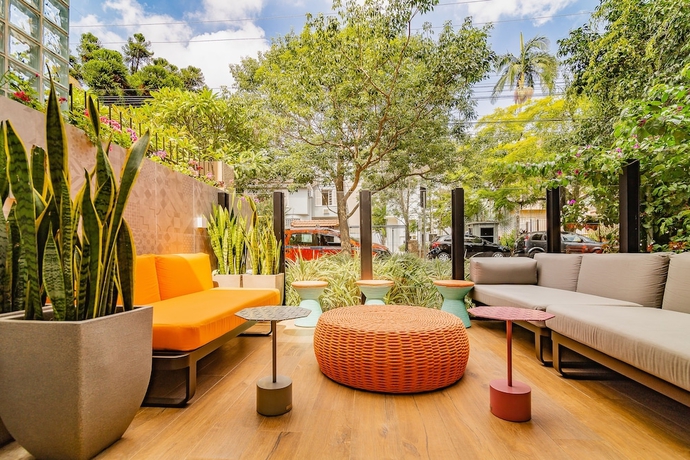 Imagen de los exteriores del Hotel Ibis Porto Alegre Moinhos De Vento. Foto 18