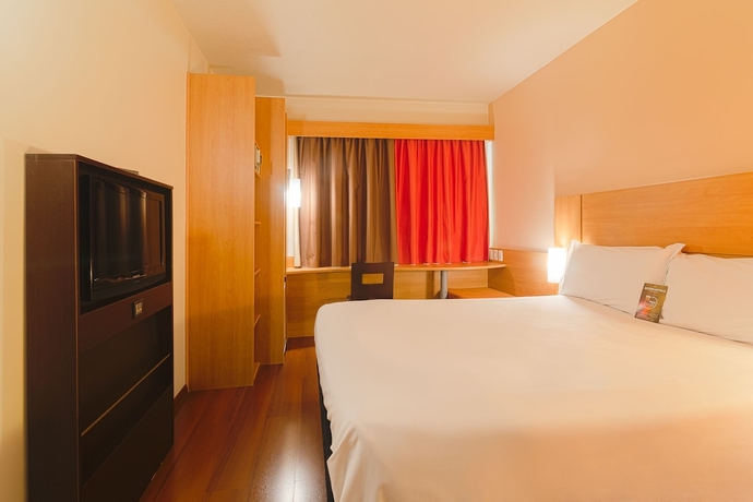 Imagen de la habitación del Hotel Ibis Porto Alegre Moinhos De Vento. Foto 13