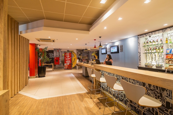 Imagen de los interiores del Hotel Ibis Porto Alegre Moinhos De Vento. Foto 19