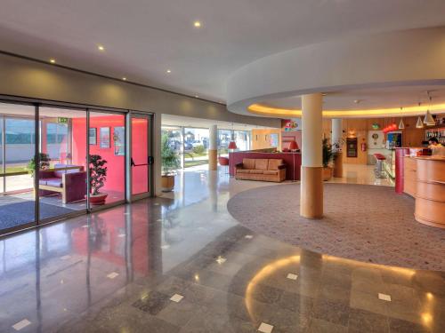 Imagen de los interiores del Hotel Ibis Porto Sao Joao. Foto 10