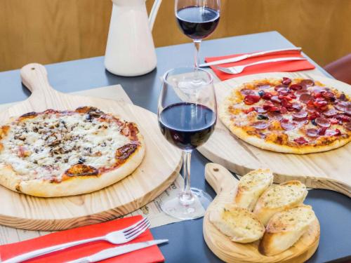 Imagen del bar/restaurante del Hotel Ibis Porto Sao Joao. Foto 3