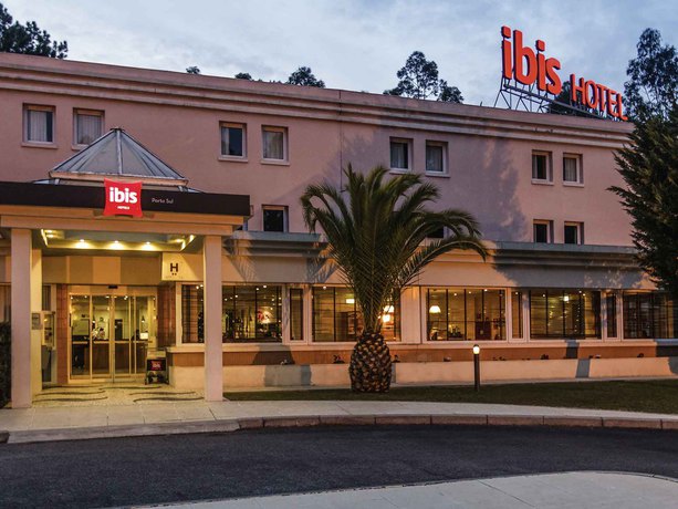 Imagen general del Hotel Ibis Porto Sul Europarque. Foto 11