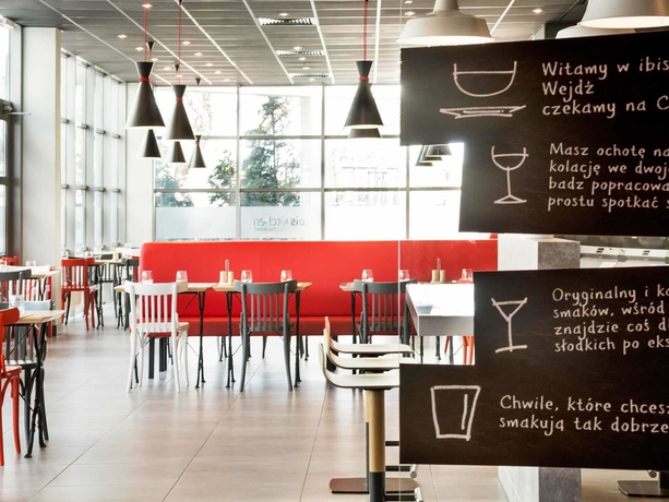 Imagen del bar/restaurante del Hotel Ibis Poznań Stare Miasto. Foto 9