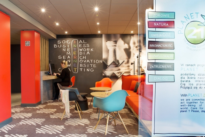 Imagen de los interiores del Hotel Ibis Poznań Stare Miasto. Foto 16