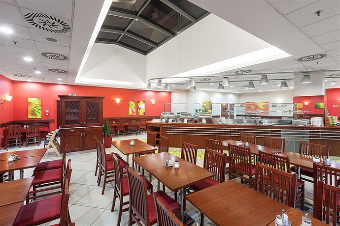 Imagen del bar/restaurante del Hotel Ibis Praha Old Town. Foto 3