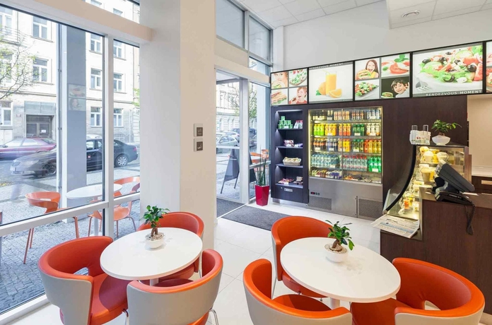 Imagen del bar/restaurante del Hotel Ibis Praha Wenceslas Square. Foto 5