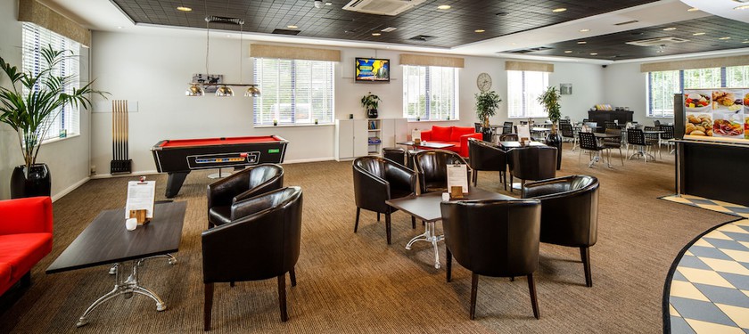 Imagen del bar/restaurante del Hotel Ibis Preston North. Foto 10