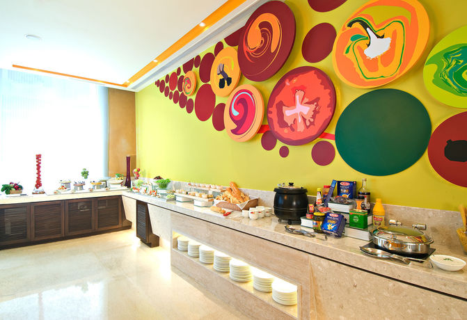 Imagen del bar/restaurante del Hotel Ibis Pune Viman Nagar. Foto 3