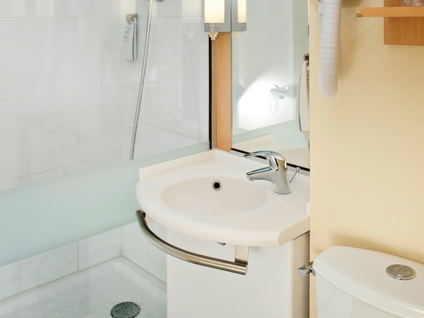 Imagen de la habitación del Hotel Ibis Quimper. Foto 8
