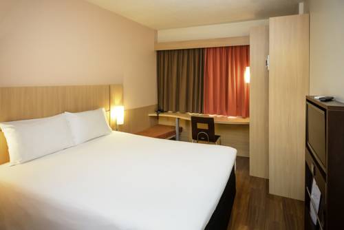 Imagen de la habitación del Hotel Ibis Quimperle. Foto 2