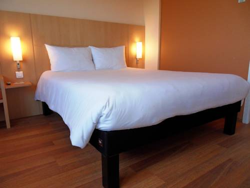 Imagen de la habitación del Hotel Ibis Quimperle. Foto 5