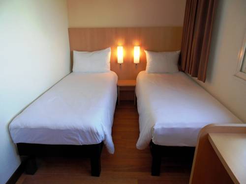 Imagen de la habitación del Hotel Ibis Quimperle. Foto 6