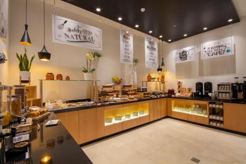 Imagen del bar/restaurante del Hotel Ibis Quito. Foto 3