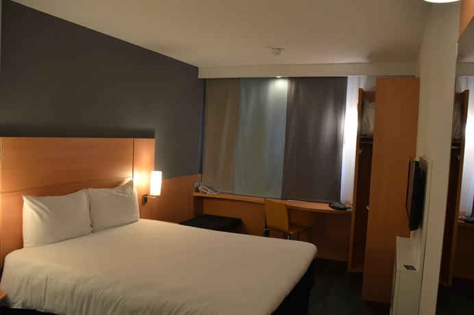 Imagen de la habitación del Hotel Ibis Reading Centre. Foto 2