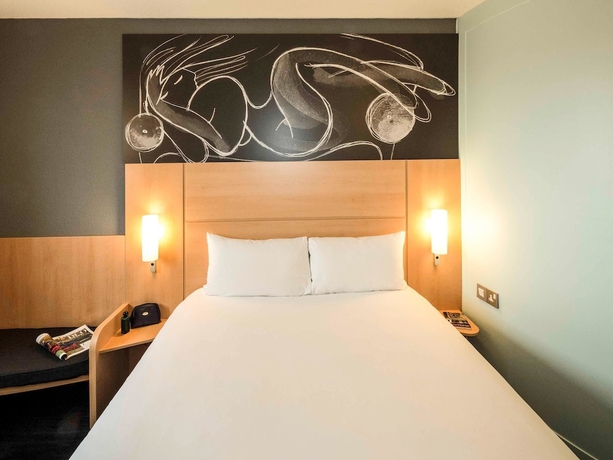 Imagen de la habitación del Hotel Ibis Reading Centre. Foto 15