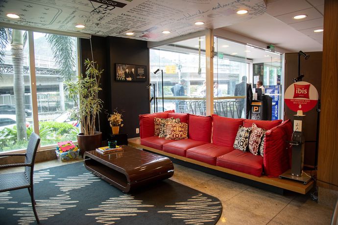 Imagen del bar/restaurante del Hotel Ibis Rio De Janeiro Barra Da Tijuca. Foto 3