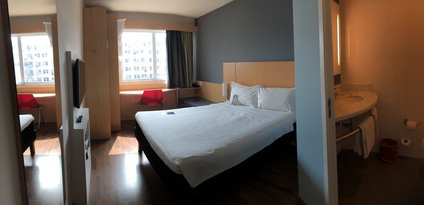 Imagen de la habitación del Hotel Ibis Rio De Janeiro Santos Dumont. Foto 2