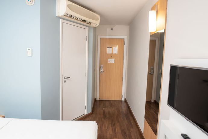 Imagen de la habitación del Hotel Ibis Rio De Janeiro Santos Dumont. Foto 4