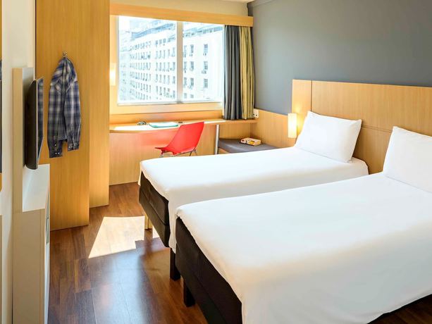 Imagen de la habitación del Hotel Ibis Rio De Janeiro Santos Dumont. Foto 12