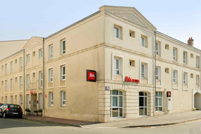 Imagen de los exteriores del Hotel Ibis Rochefort. Foto 13