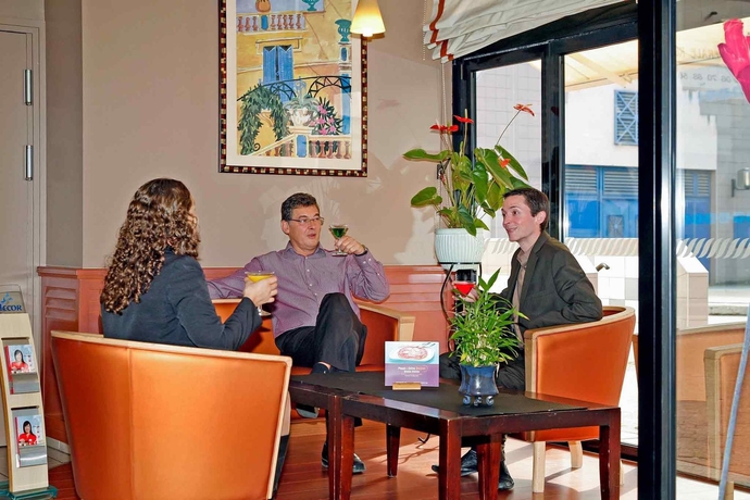 Imagen del bar/restaurante del Hotel Ibis Rodez Centre Cathedrale. Foto 4