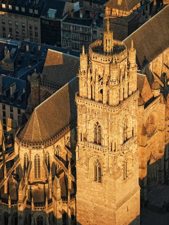 Imagen de los exteriores del Hotel Ibis Rodez Centre Cathedrale. Foto 12