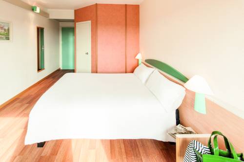 Imagen de la habitación del Hotel Ibis Roma Fiera. Foto 7