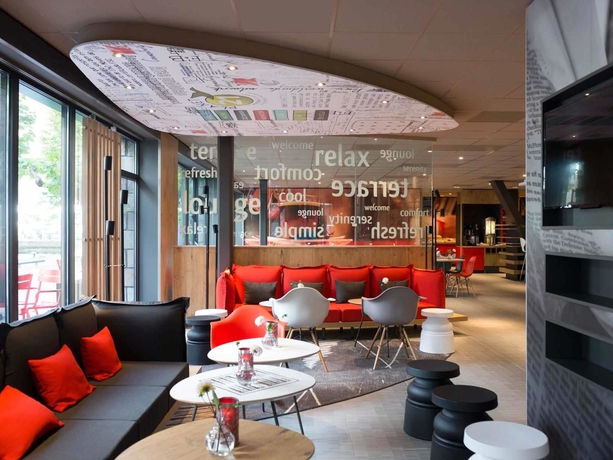 Imagen de los interiores del Hotel Ibis Rotterdam City Centre. Foto 16