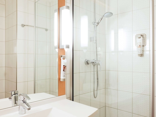 Imagen de la habitación del Hotel Ibis Rotterdam Vlaardingen. Foto 12