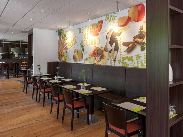 Imagen del bar/restaurante del Hotel Ibis Rotterdam Vlaardingen. Foto 2