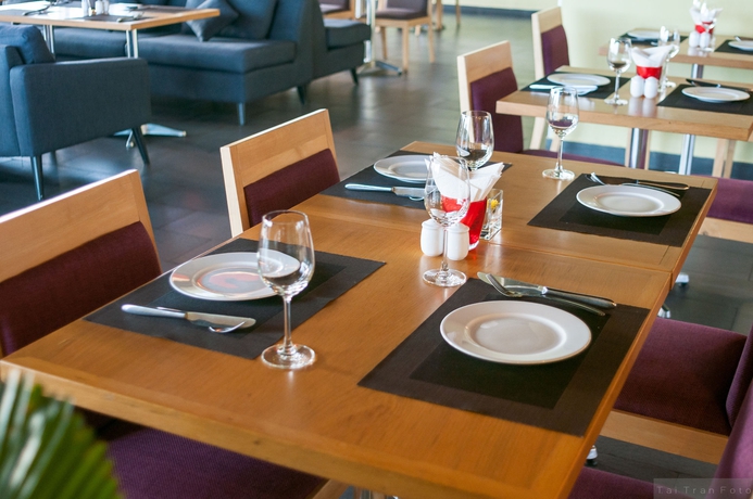 Imagen del bar/restaurante del Hotel Ibis Saigon South. Foto 5